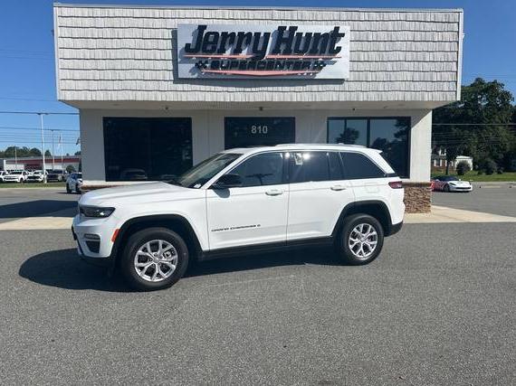 JEEP GRAND CHEROKEE 2022 1C4RJHBG0N8614343 image